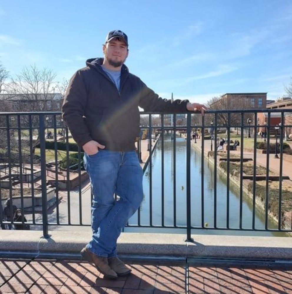 Meet your Posher, Mitchell